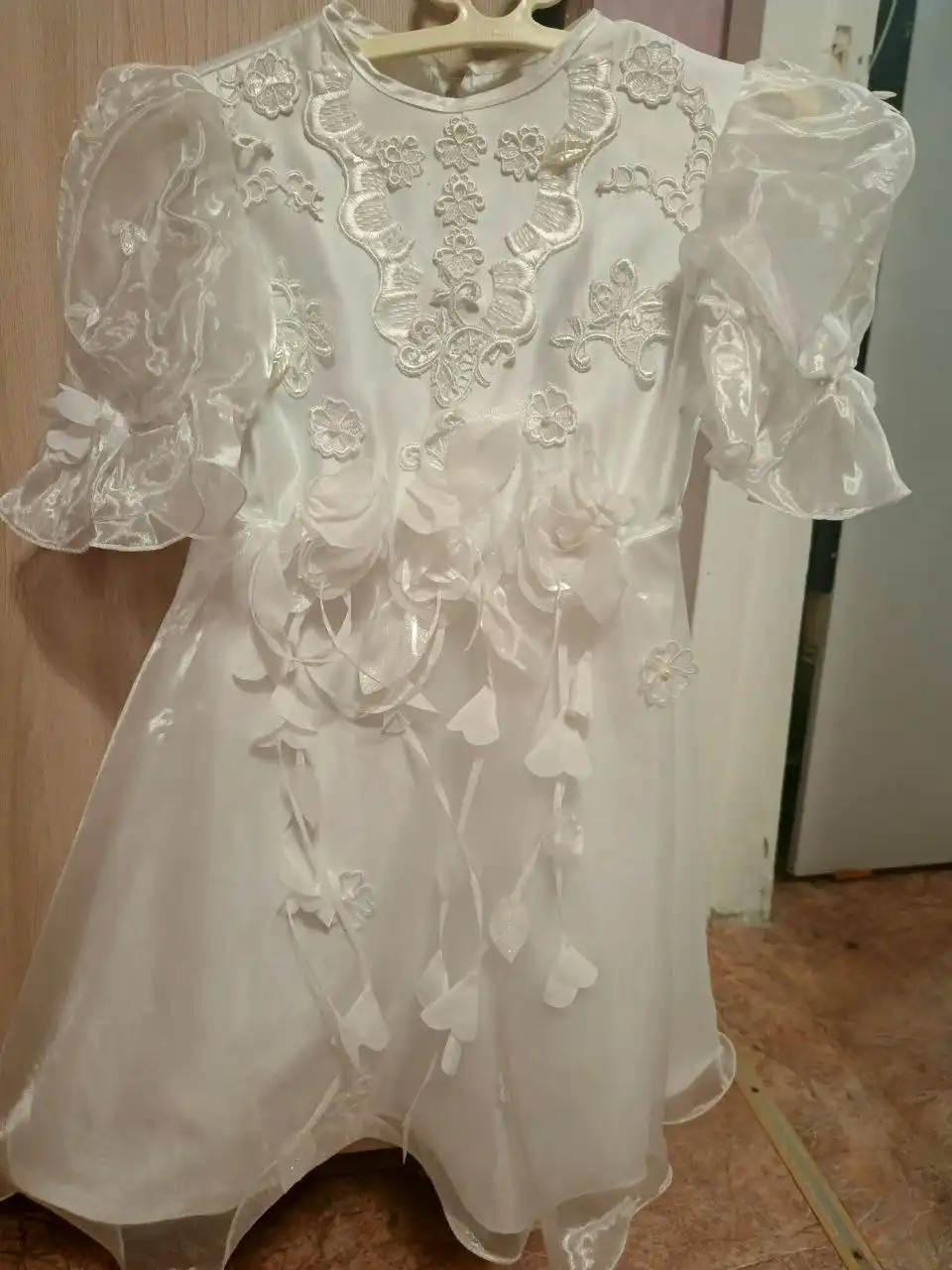 Два платья для девочки 3-4 лет