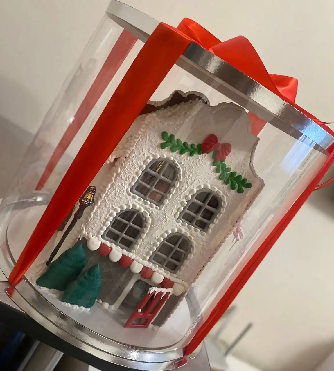 Пряничный дом с подсветкой