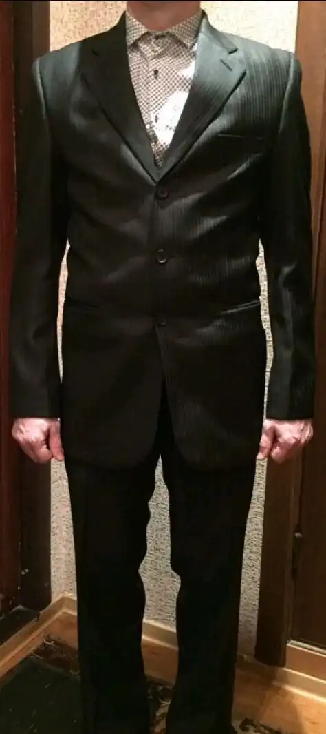 Костюм в отличном состоянии размер 46