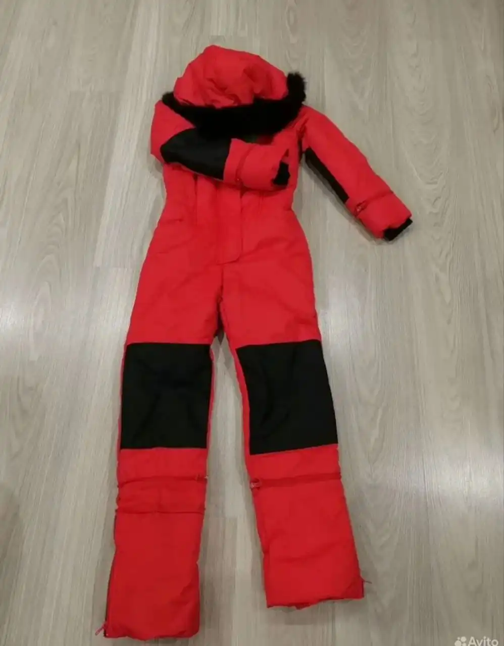 Продам новый комбинезон для подростка