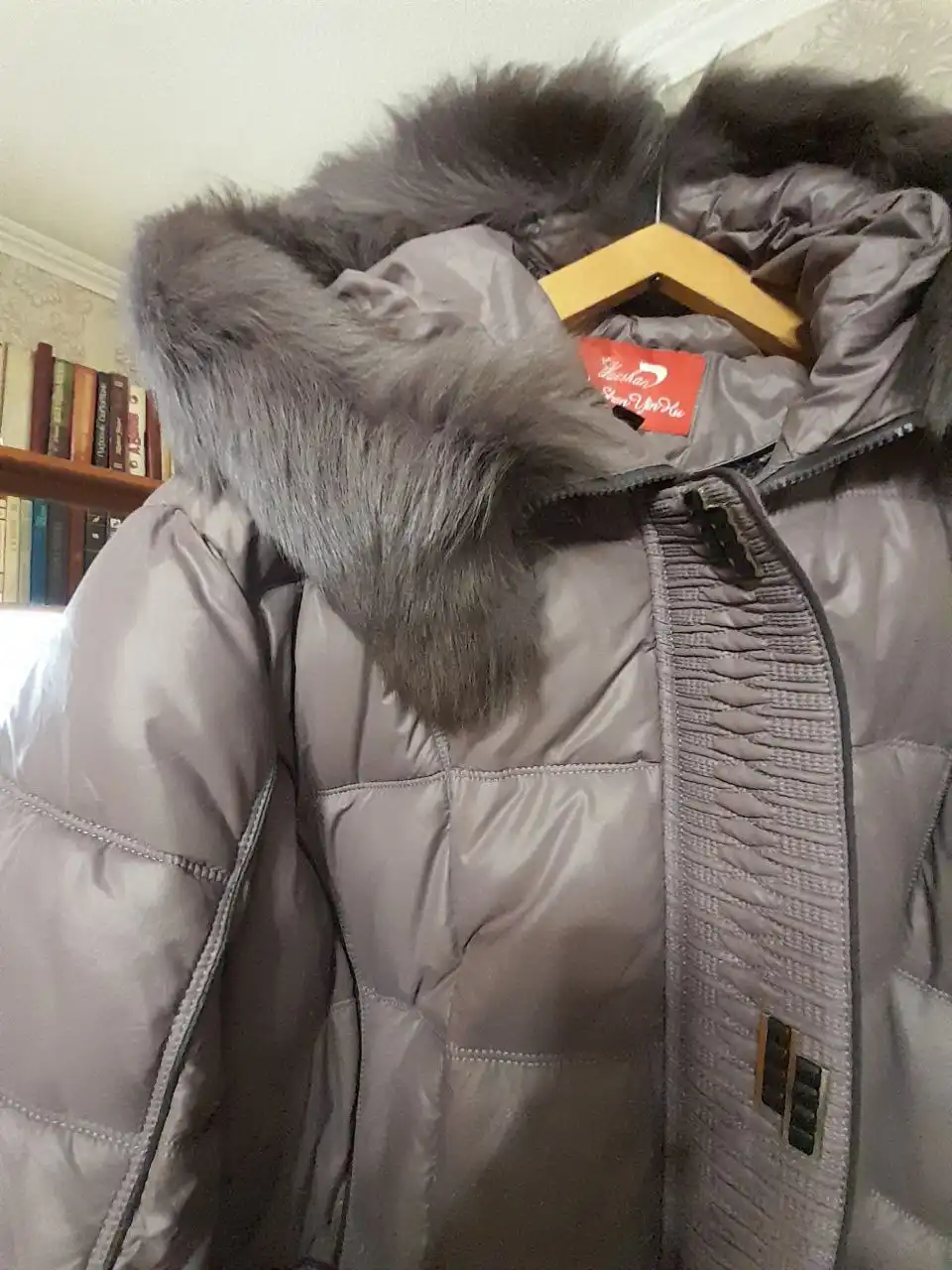 Продажа пальто, самоката, часов и цветка