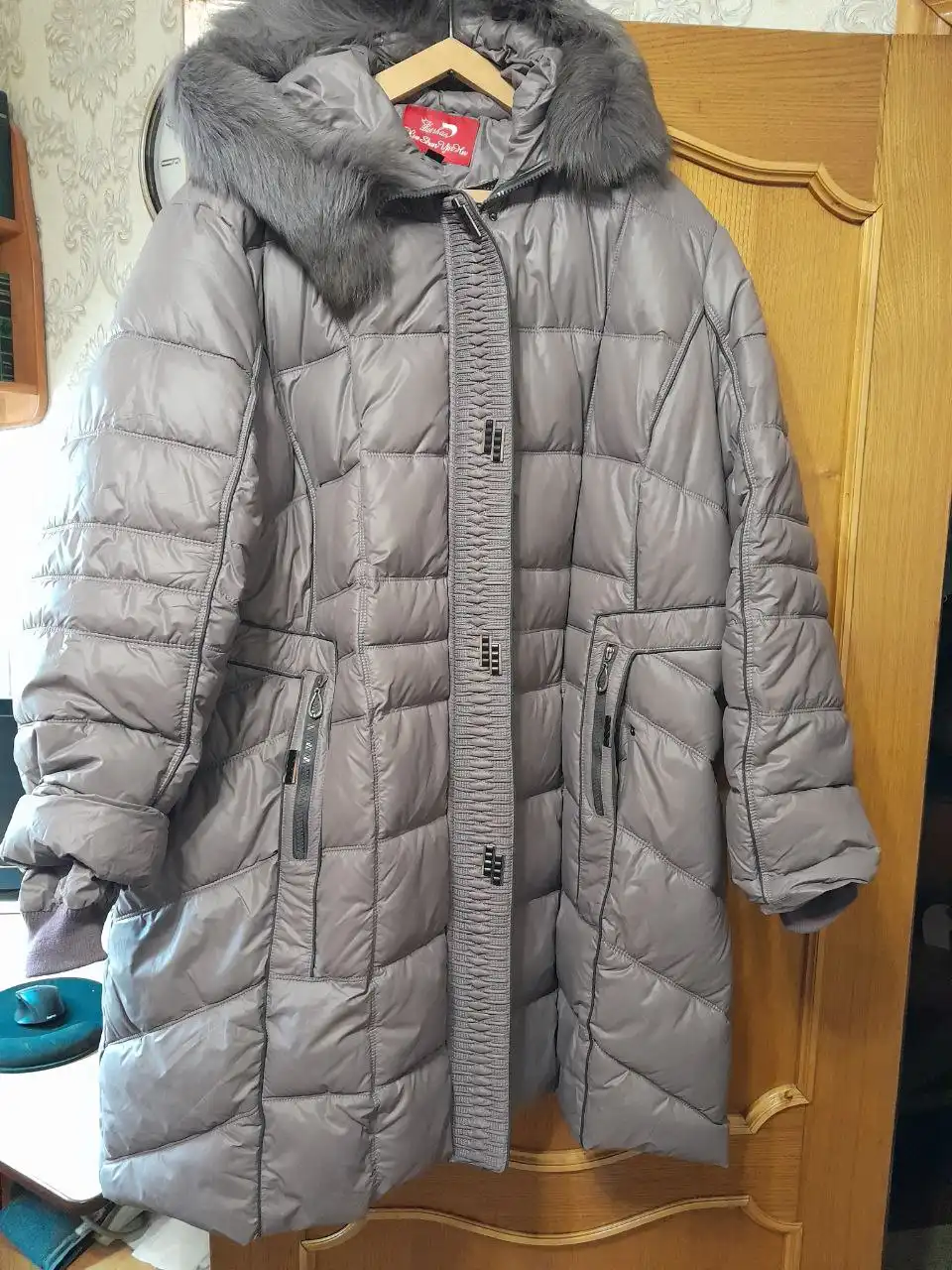 Продажа пальто, самоката, часов и цветка