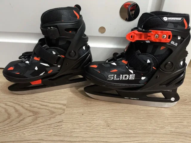 Продаются раздвижные коньки размер 31-36 - Комнатные растения в Подольск