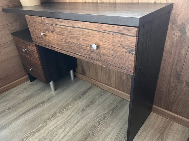 Продам туалетный стол необычного дизайна - Мебель в Климовск