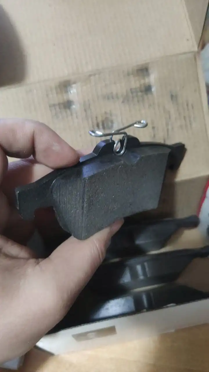 Тормозные колодки оригинал - Тормозная система (Запчасти) в Подольск