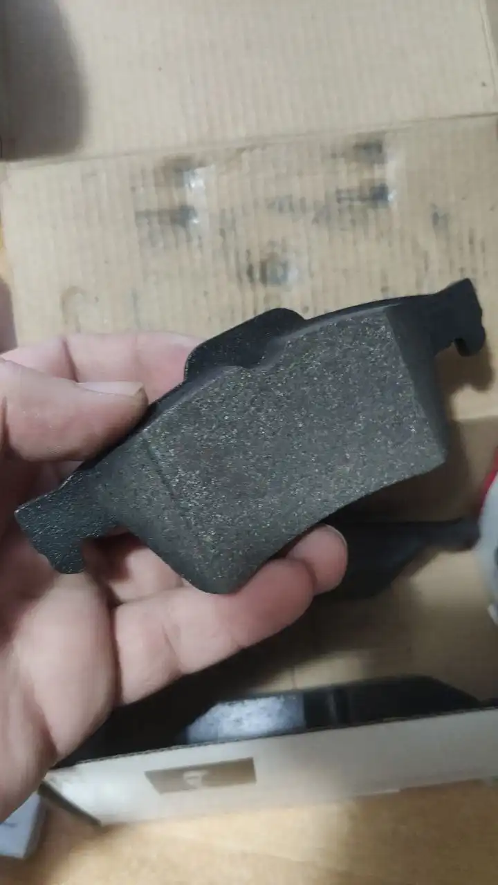 Тормозные колодки оригинал - Тормозная система (Запчасти) в Подольск