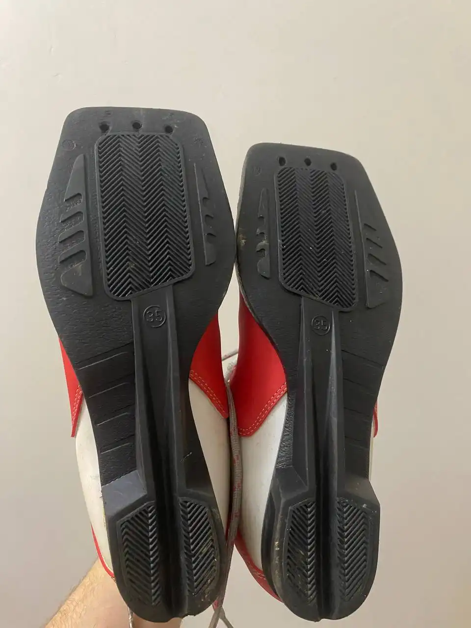 Продам ботинки лыжные 35 размер - Спортивная обувь (Одежда) в Подольск