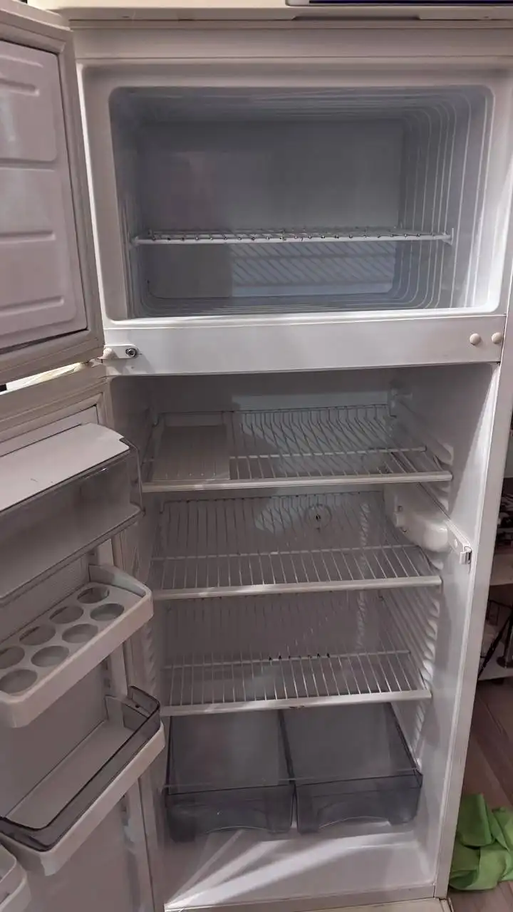 Продам рабочий холодильник Атлант 3000 т - Холодильники (Для дома и дачи) в Подольск