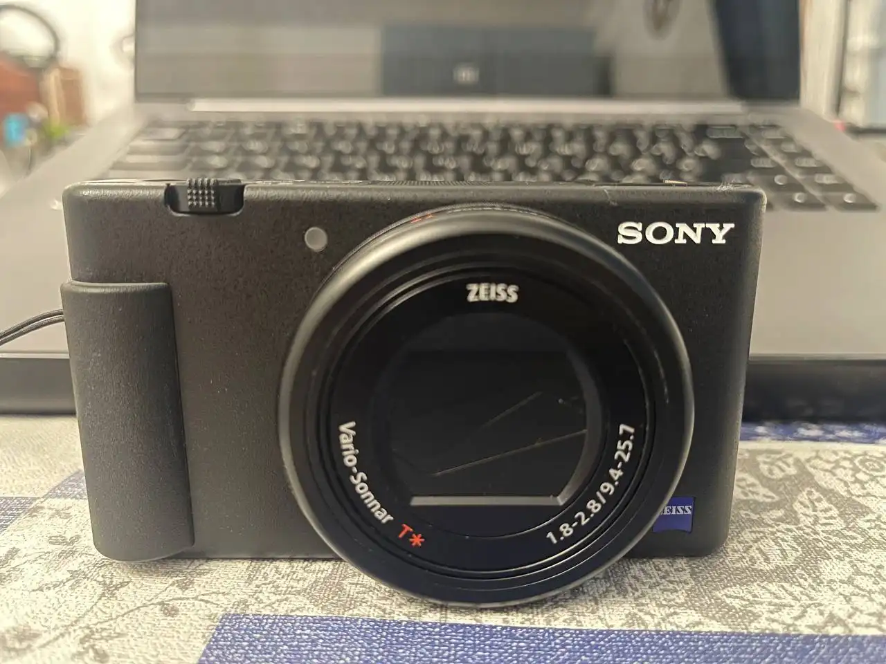 Продаётся компактная камера Sony ZV‑1 в идеальном состоянии - Фото- и видеотехника (Электроника) в Подольск