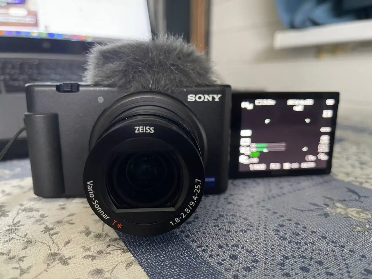 Камера Sony ZV-1 в отличном состоянии - Фото- и видеокамеры (Электроника) в Подольск