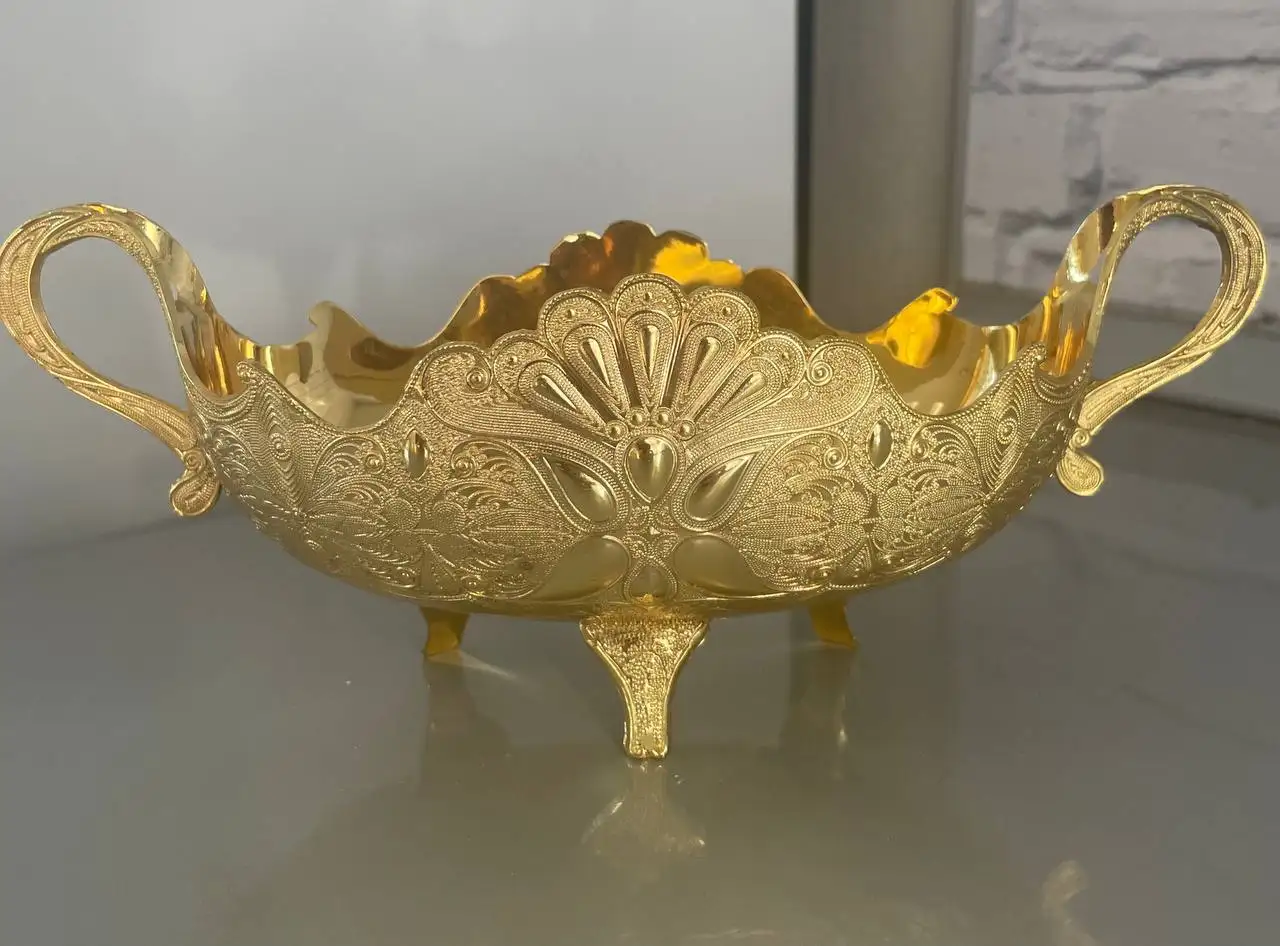 Продажа CD саундтреков, бижутерии, платья, собрания сочинений Пушкина, вазы и шапки - Барахолка в Подольск