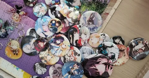 Значки и брелки новые - Хобби и отдых в Подольск