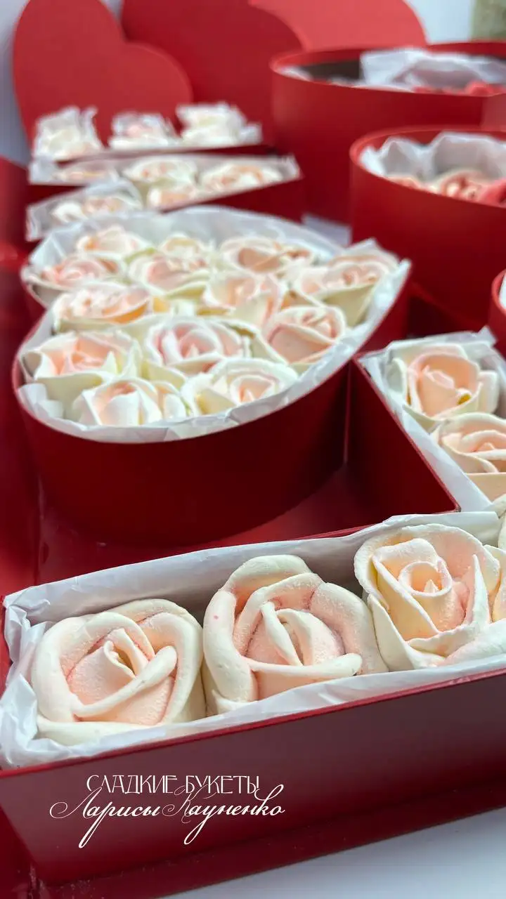 Стильные коробки в форме сердца с зефирными розами ручной работы - Подарки (Хобби и отдых) в Подольск