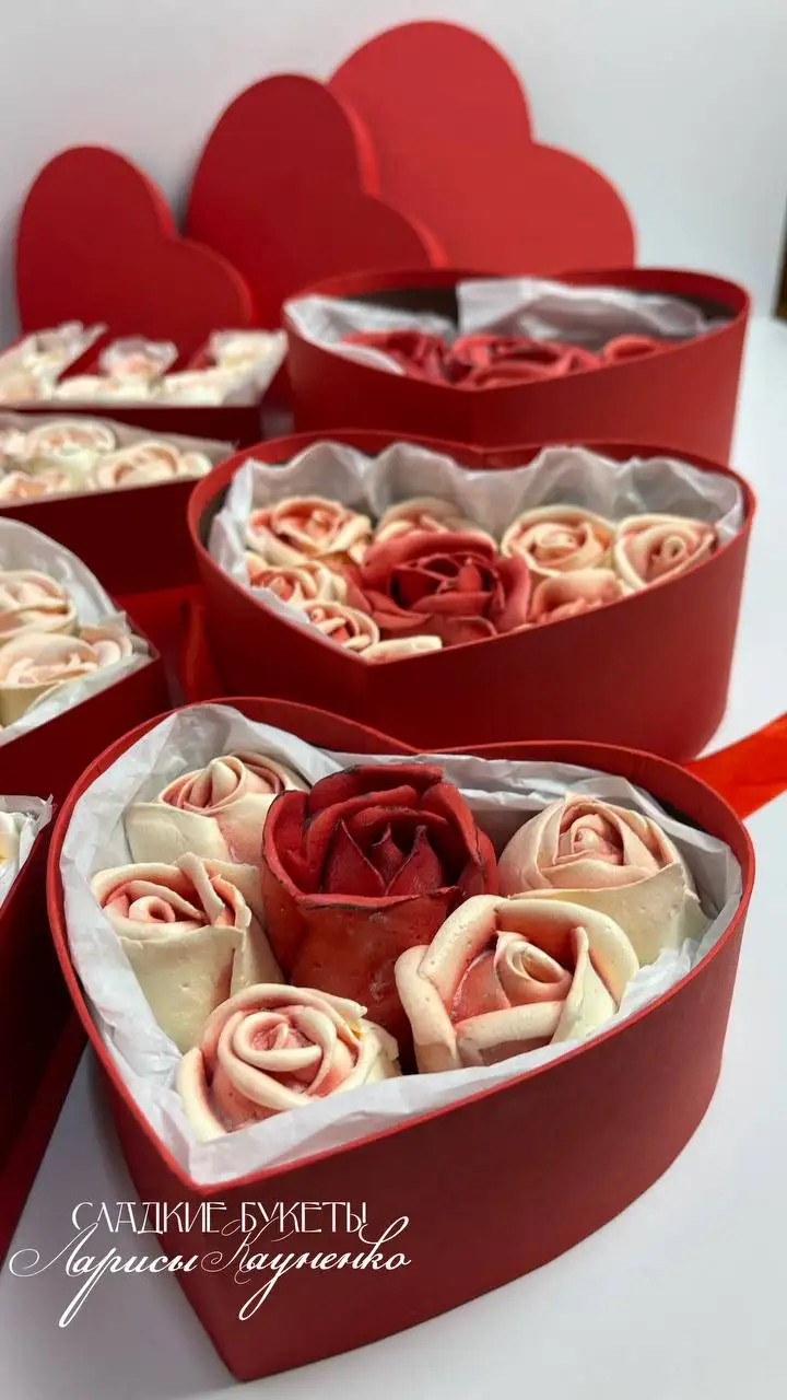 Стильные коробки в форме сердца с зефирными розами ручной работы - Подарки (Хобби и отдых) в Подольск