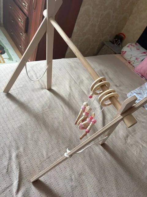 Детские товары б/у: шезлонг, весы, стойка Монтессори, кокон Зевушка - частное объявление в Климовск