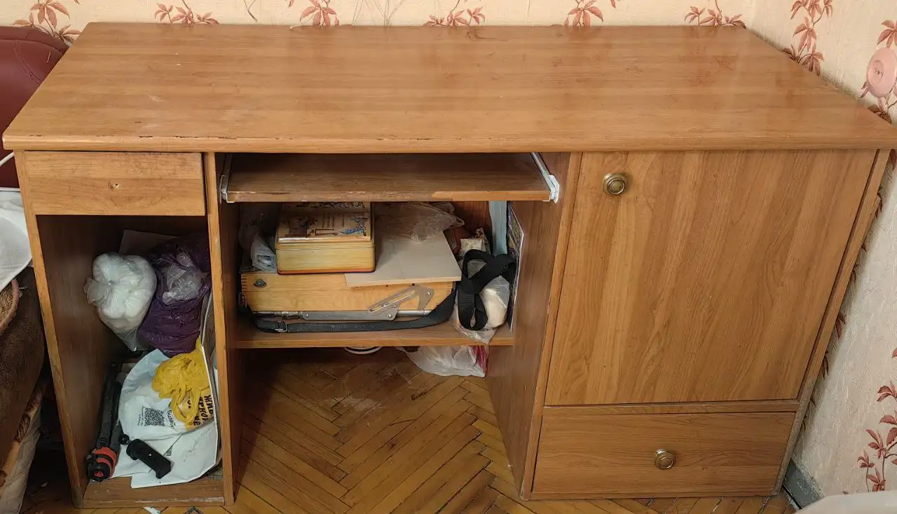 Бесплатный стол в центре Подольска - Для дома и дачи в Подольск