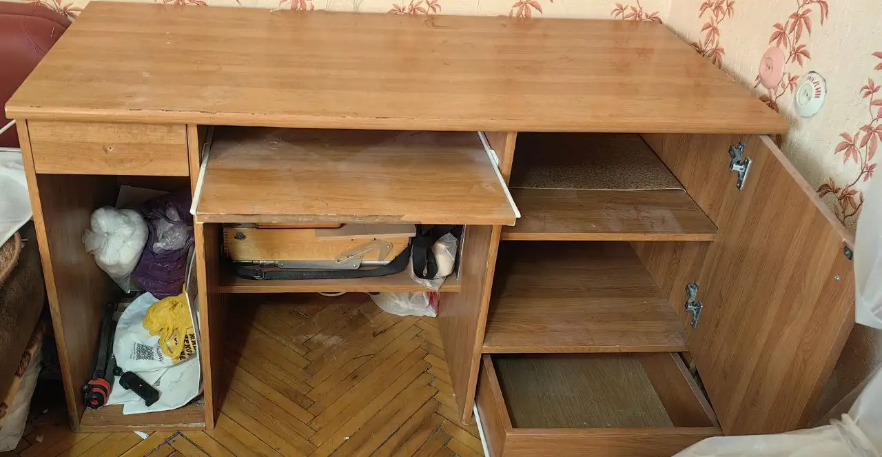 Бесплатный стол в центре Подольска - Для дома и дачи в Подольск