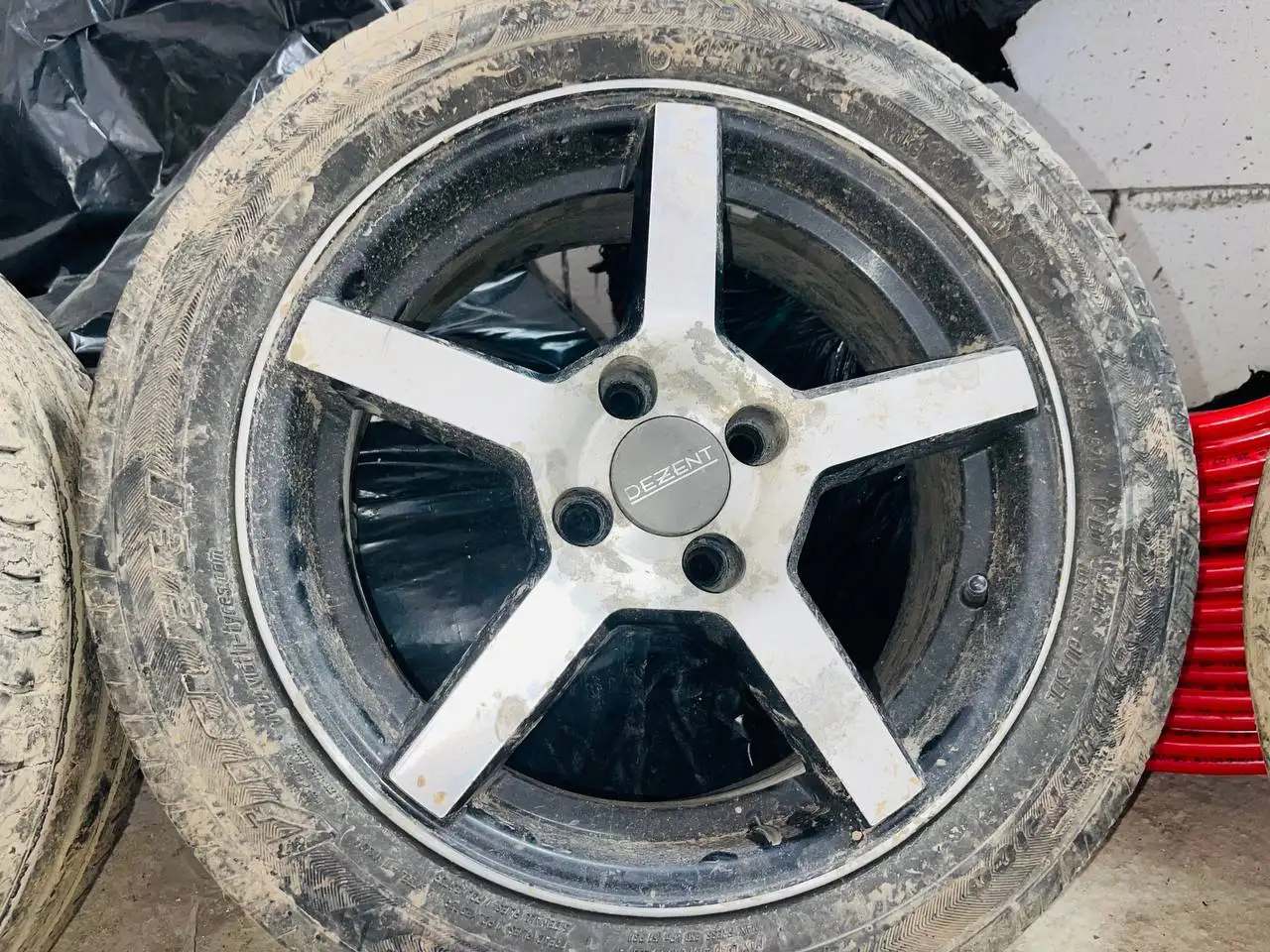 Летние колеса R15 с дисками в хорошем состоянии - Колеса и диски (Запчасти) в Подольск