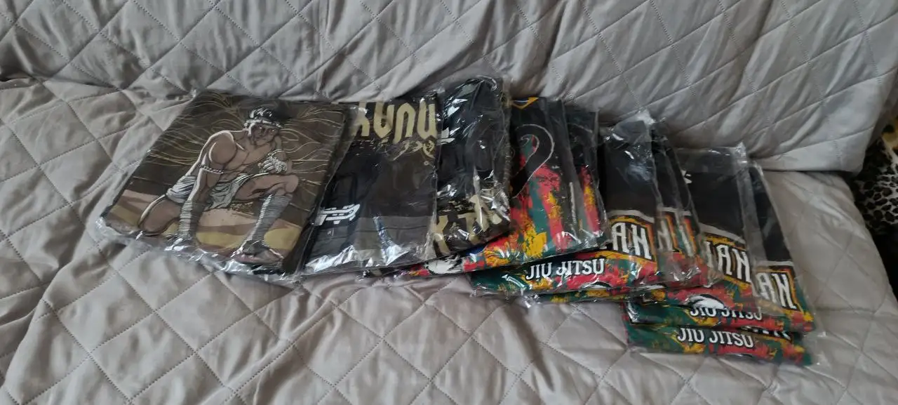 Футболки новые, размеры 46-50 - Одежда в Подольск