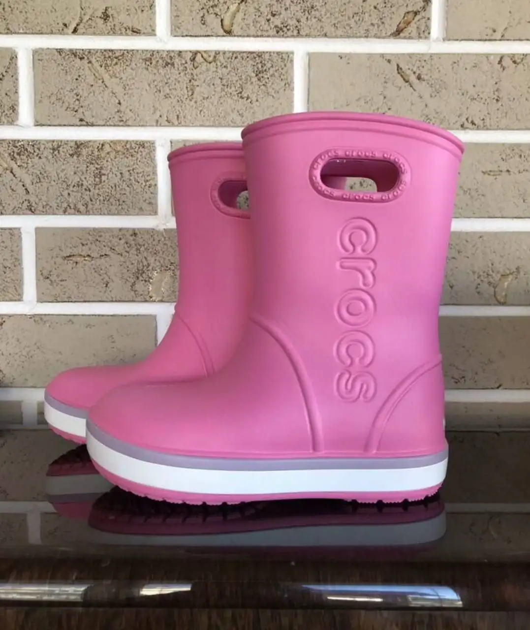 Яркие сапожки Crocs размер 31 - Обувь (Одежда) в Подольск