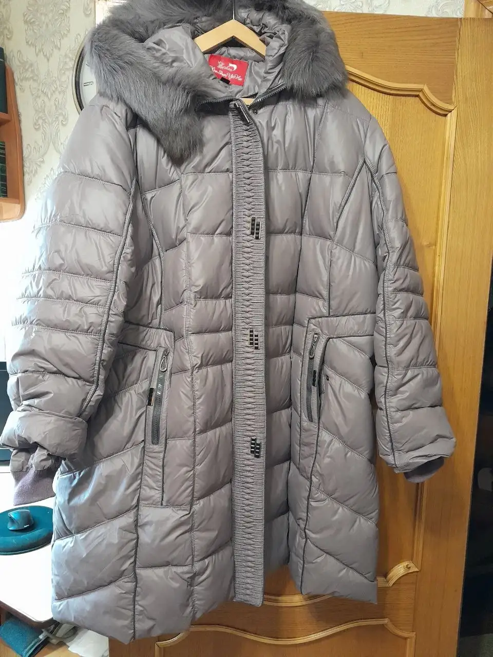 Продажа зимнего пальто и часов - Верхняя одежда (Одежда) в Подольск