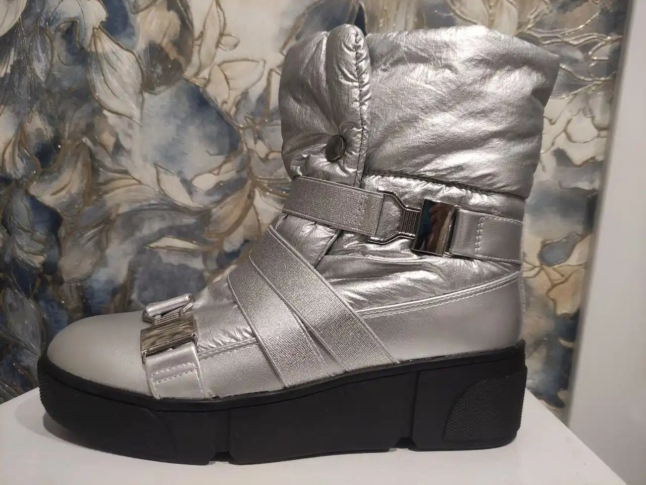 Зимняя и демисезонная обувь