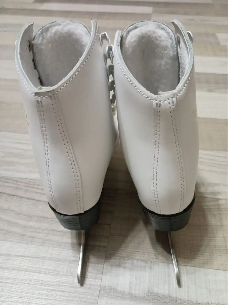 Детские фигурные коньки Graf Arosa