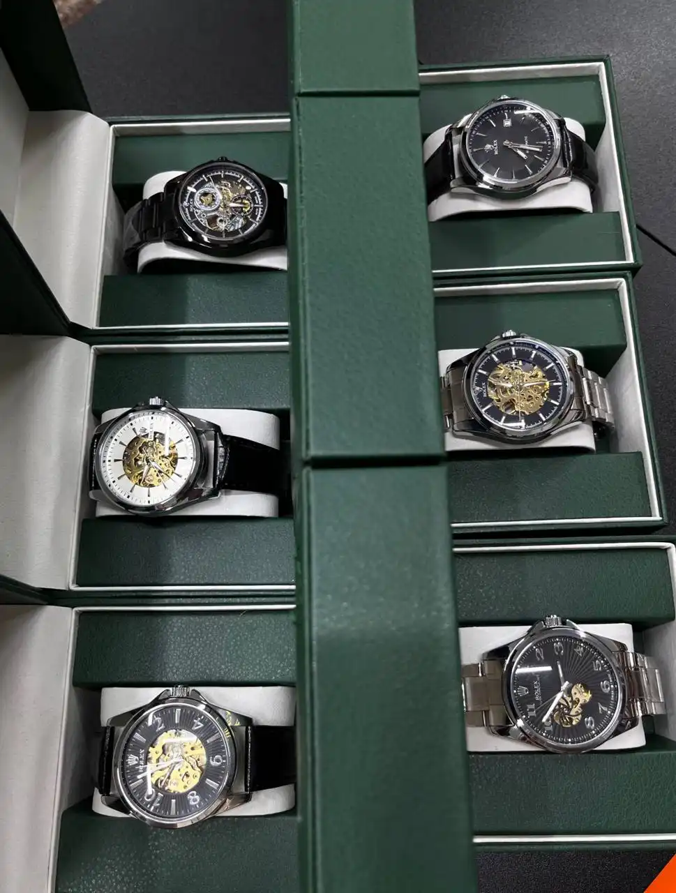 Механические часы в Кировском