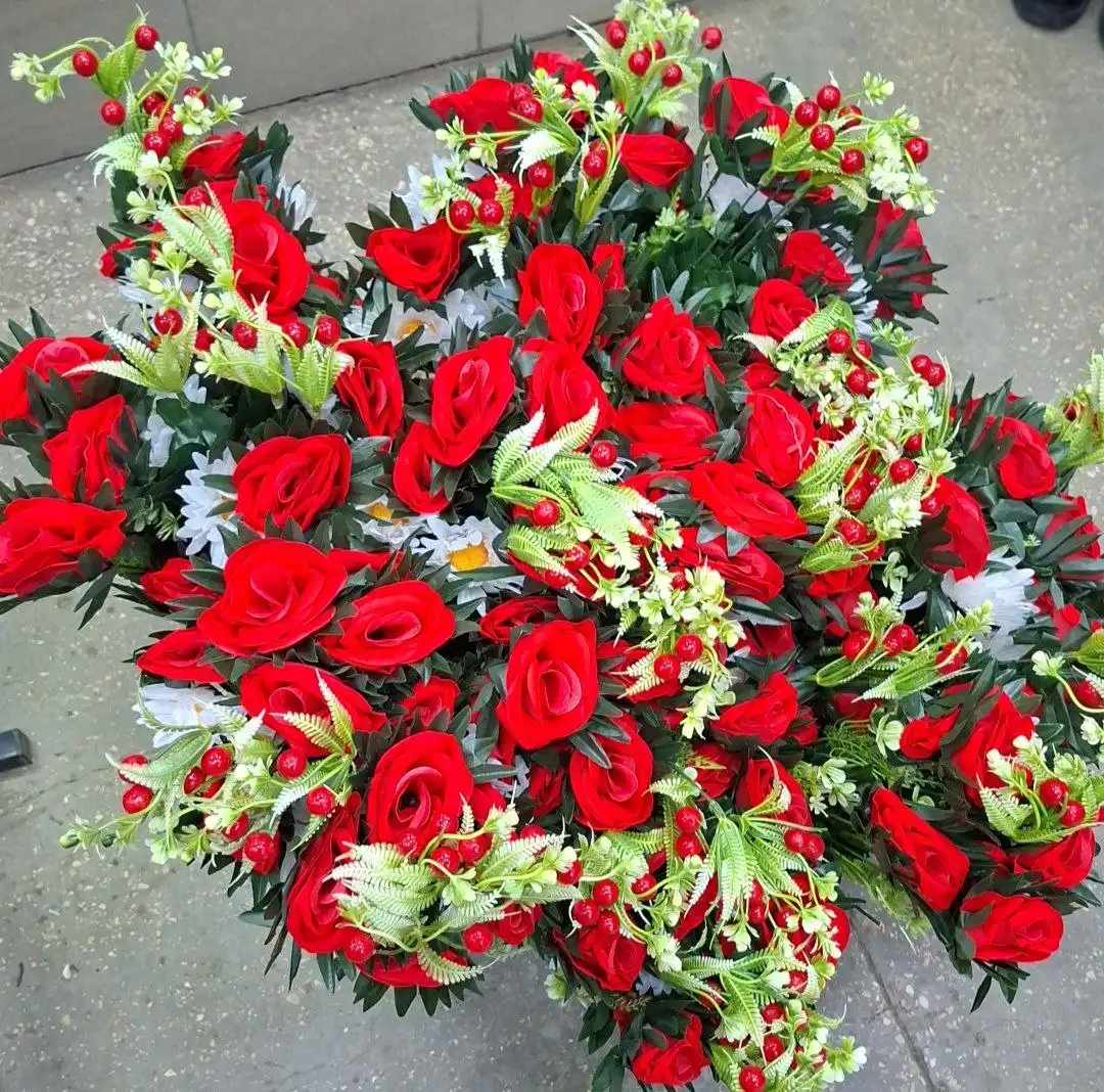 Смешные цены на одежду и обувь в Кировском - Одежда в Кировское