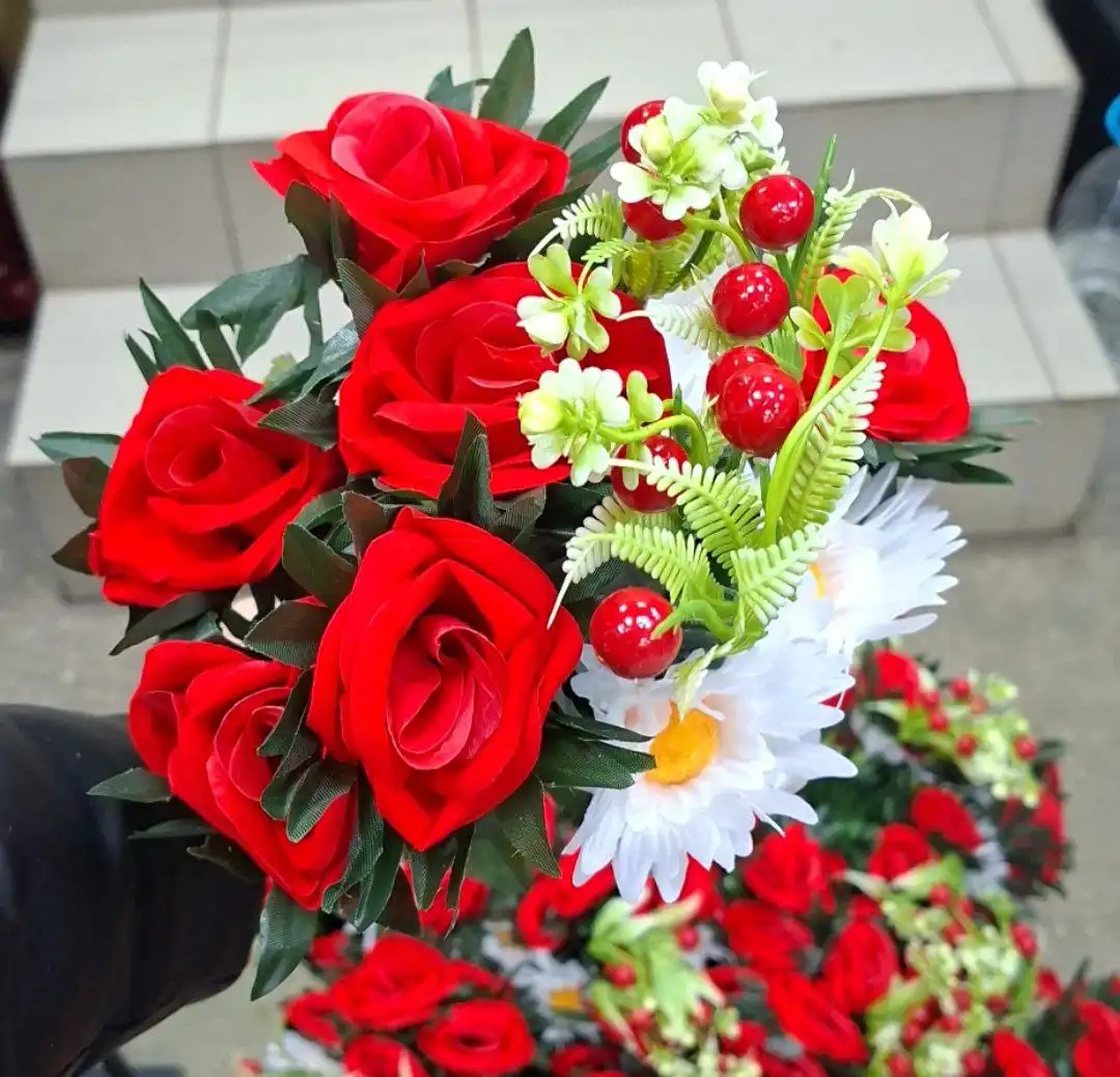 Смешные цены на одежду и обувь в Кировском - Одежда в Кировское