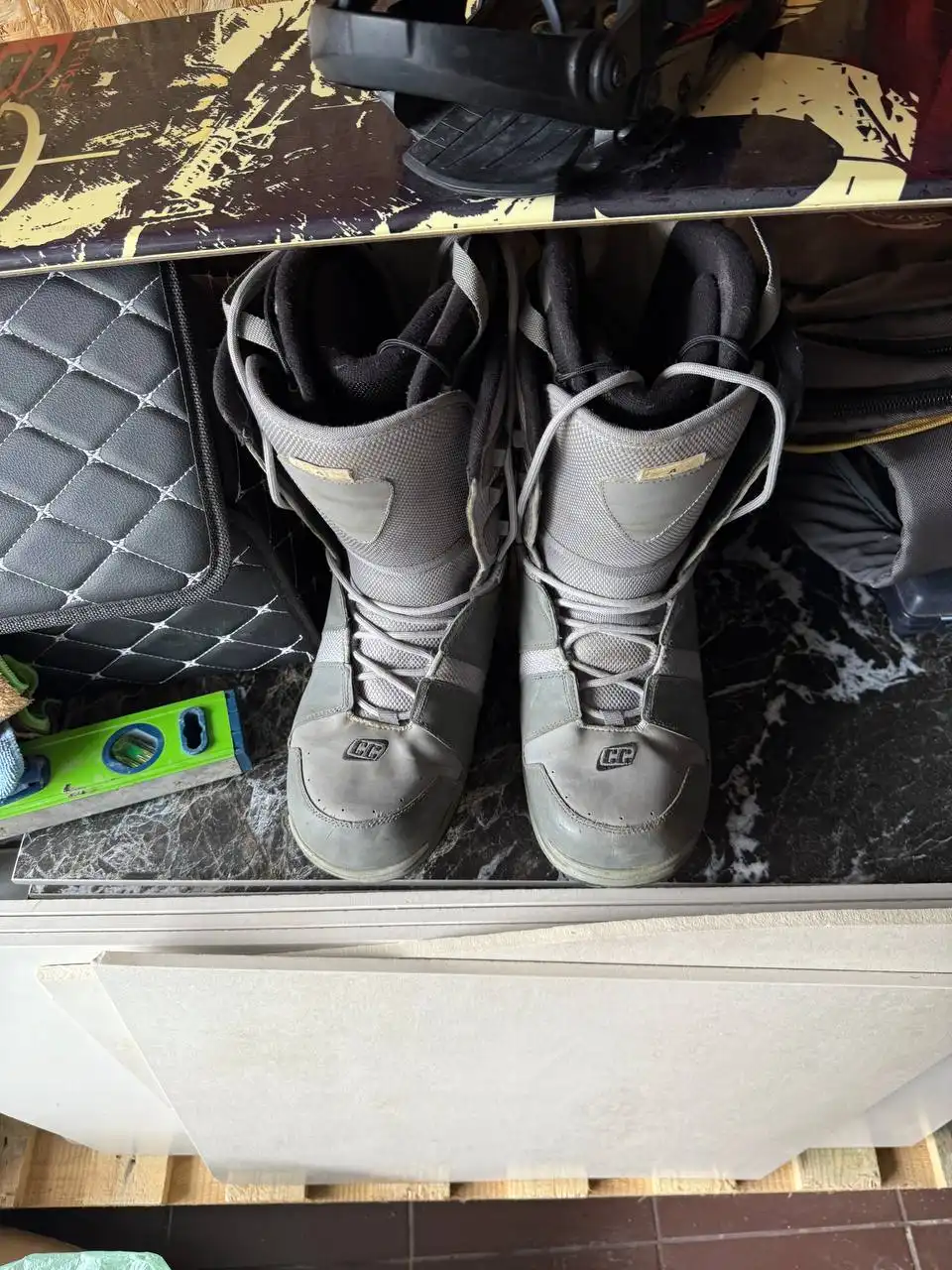 Продается сноуборд с ботинками