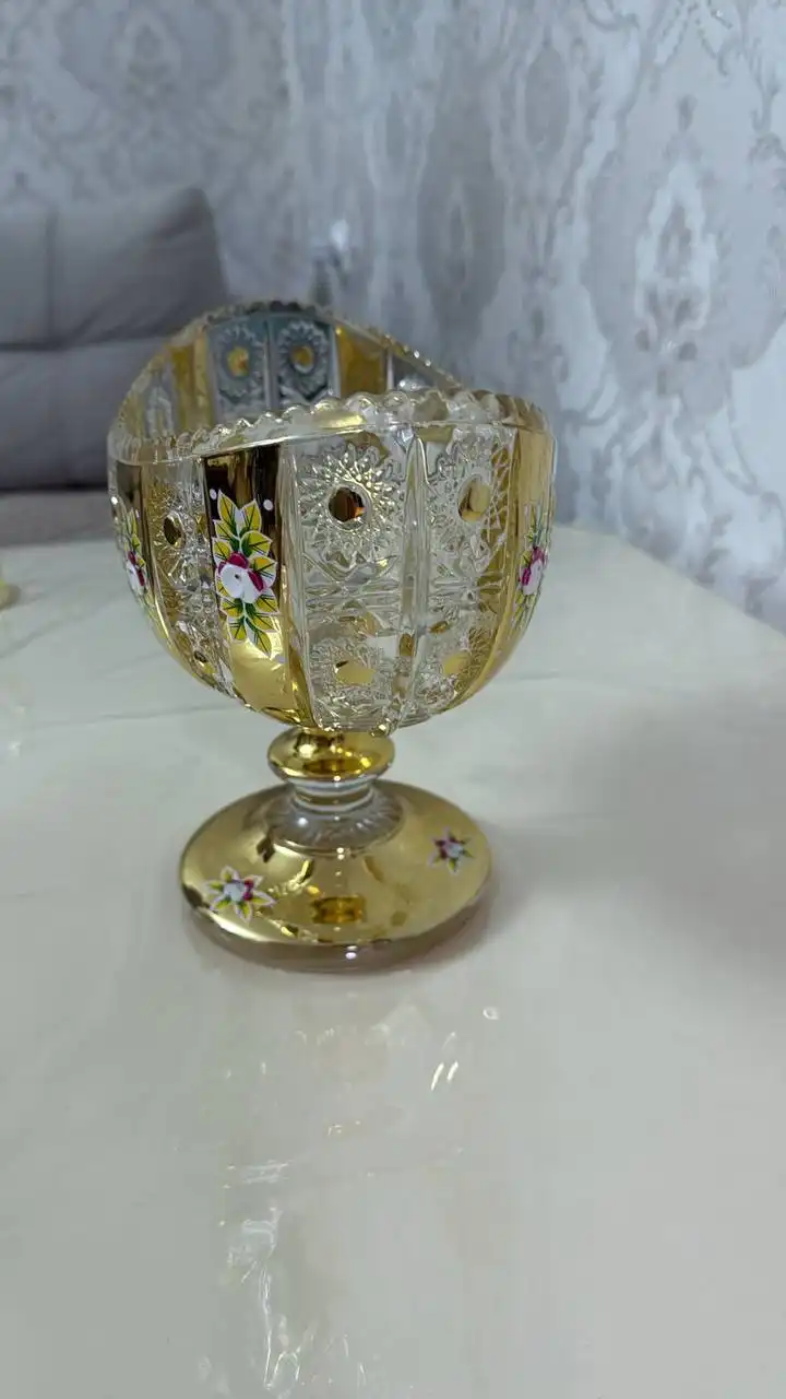 Продажа конфетницы, пледа и матраса