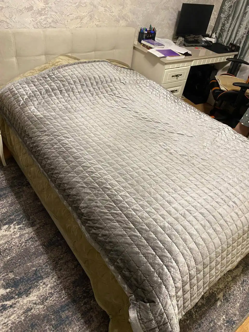 Продажа конфетницы, пледа и матраса