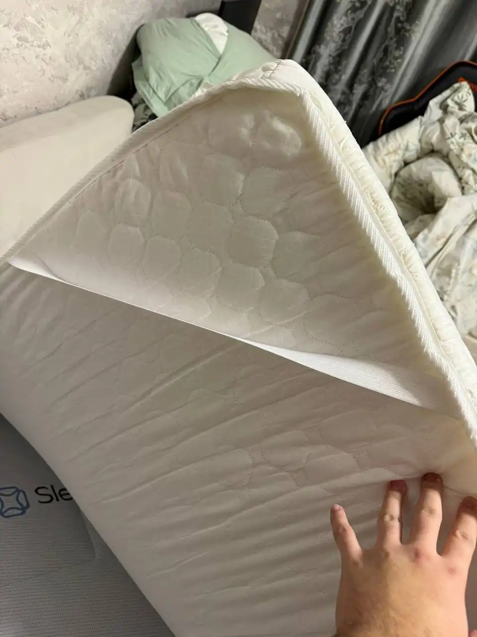 Продажа конфетницы, пледа и матраса