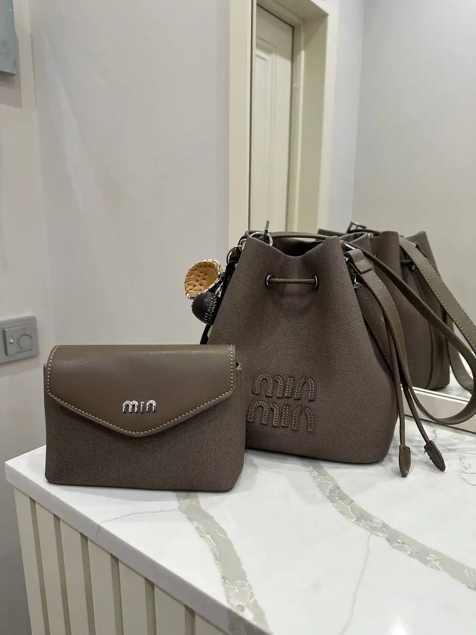 Сумочки миу миу в отличном состоянии