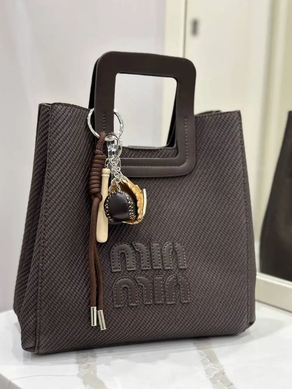 Сумочки миу миу в отличном состоянии