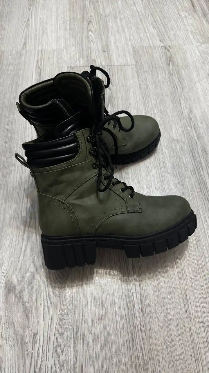 Новые женские ботинки 39 размер