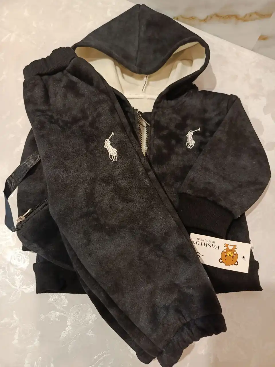 Продажа нового детского костюма тройка теплый размер 98/104