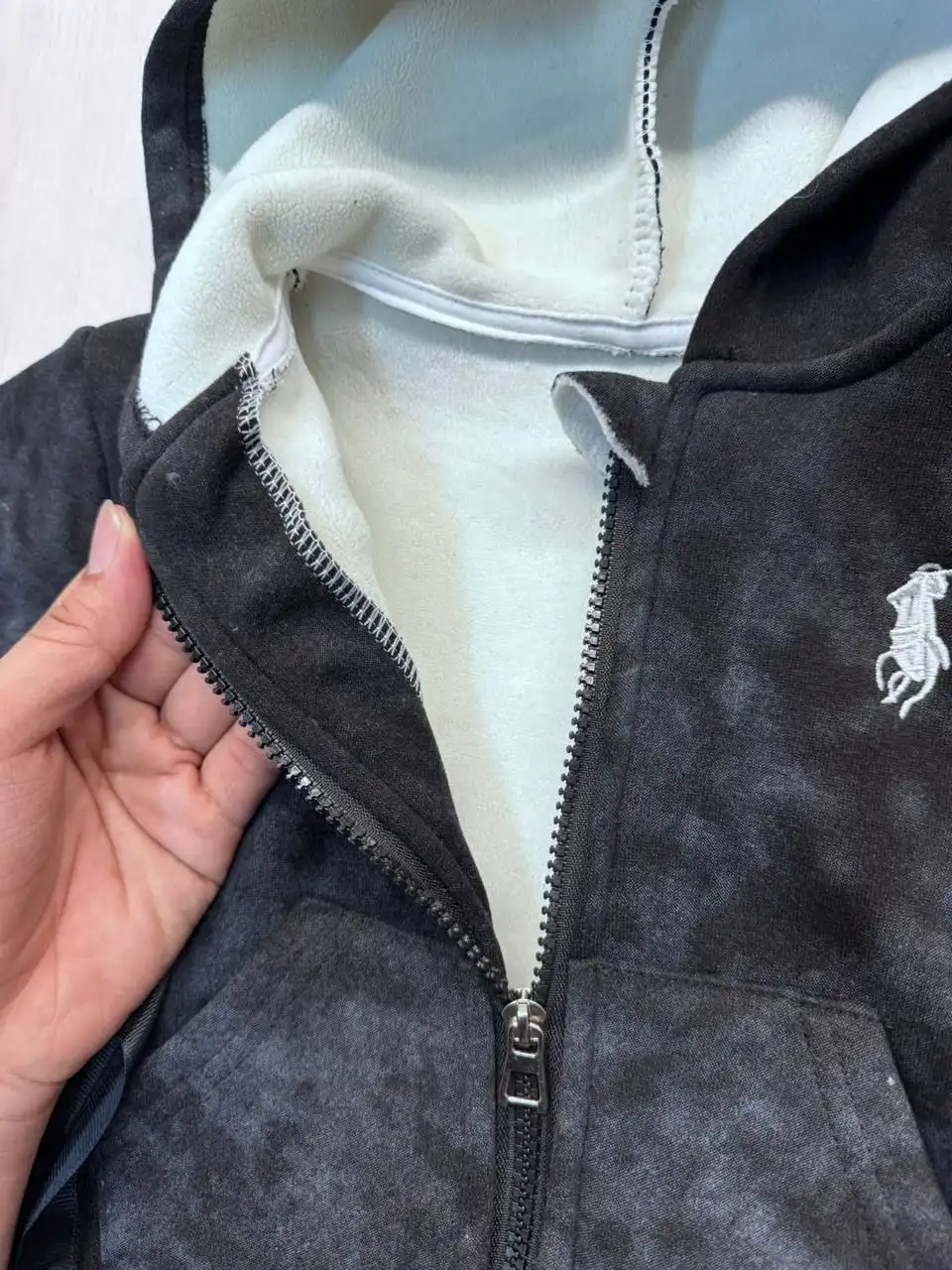 Продажа нового детского костюма тройка теплый размер 98/104