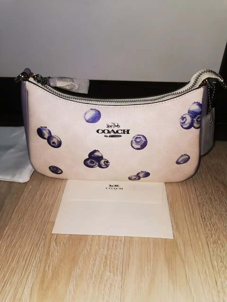 COACH сумка кросс-боди черничного цвета