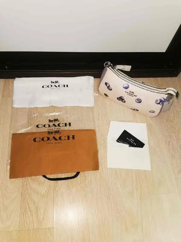 COACH сумка кросс-боди черничного цвета