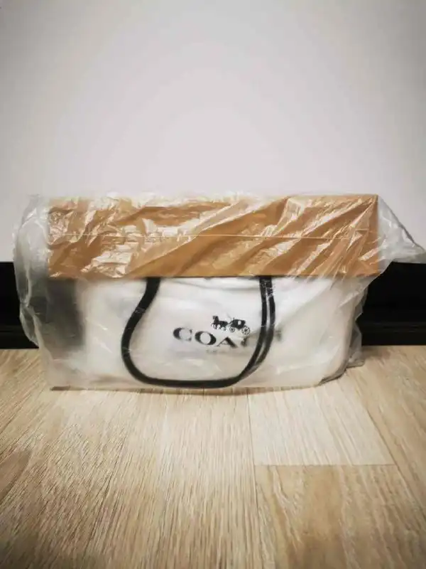 COACH сумка кросс-боди черничного цвета