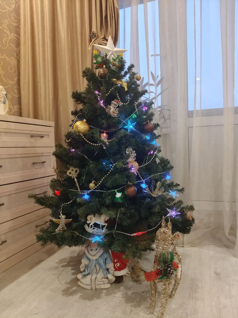 Продажа пушистой елки