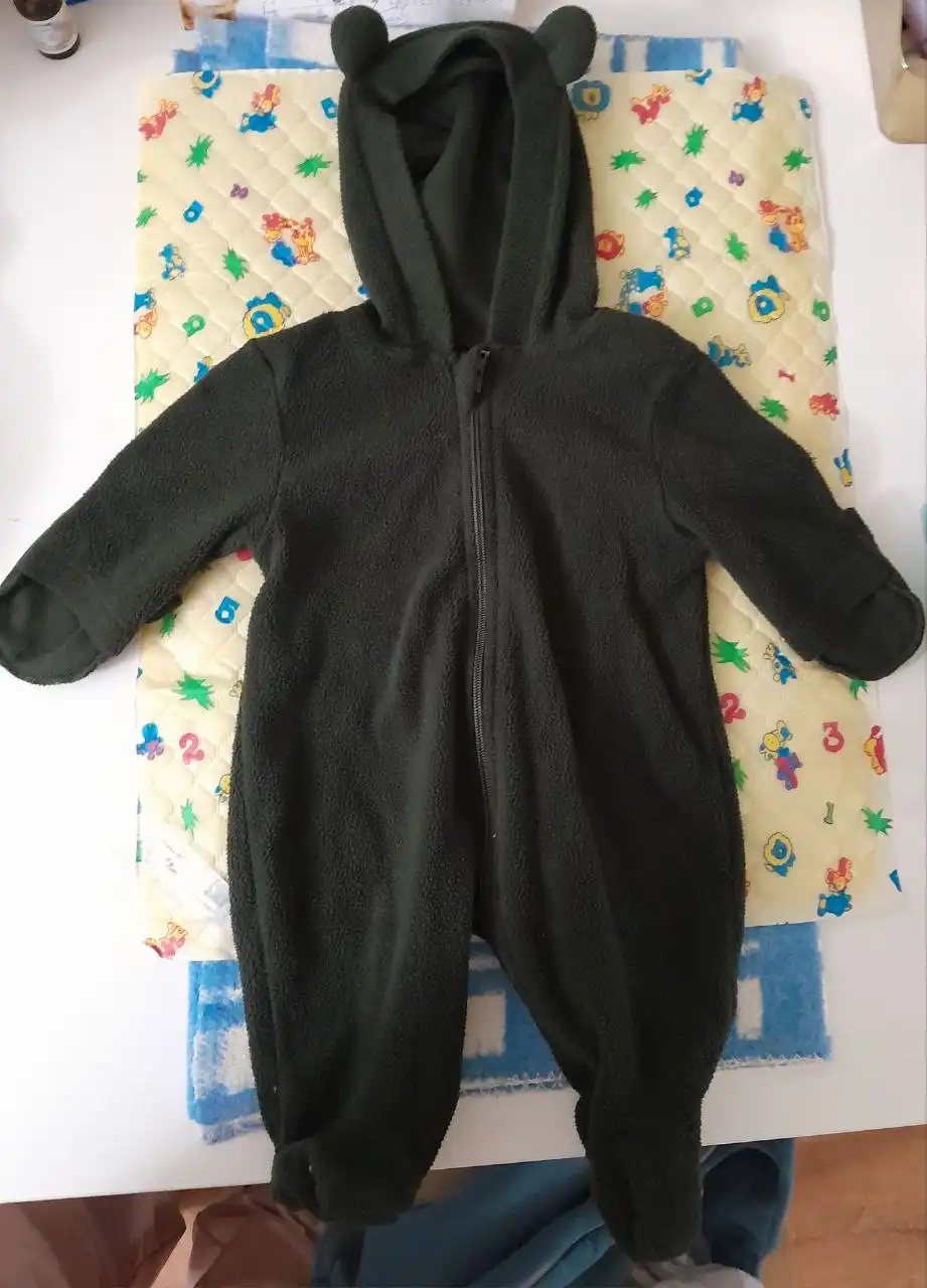 Продажа товара на улице Академика Грушина