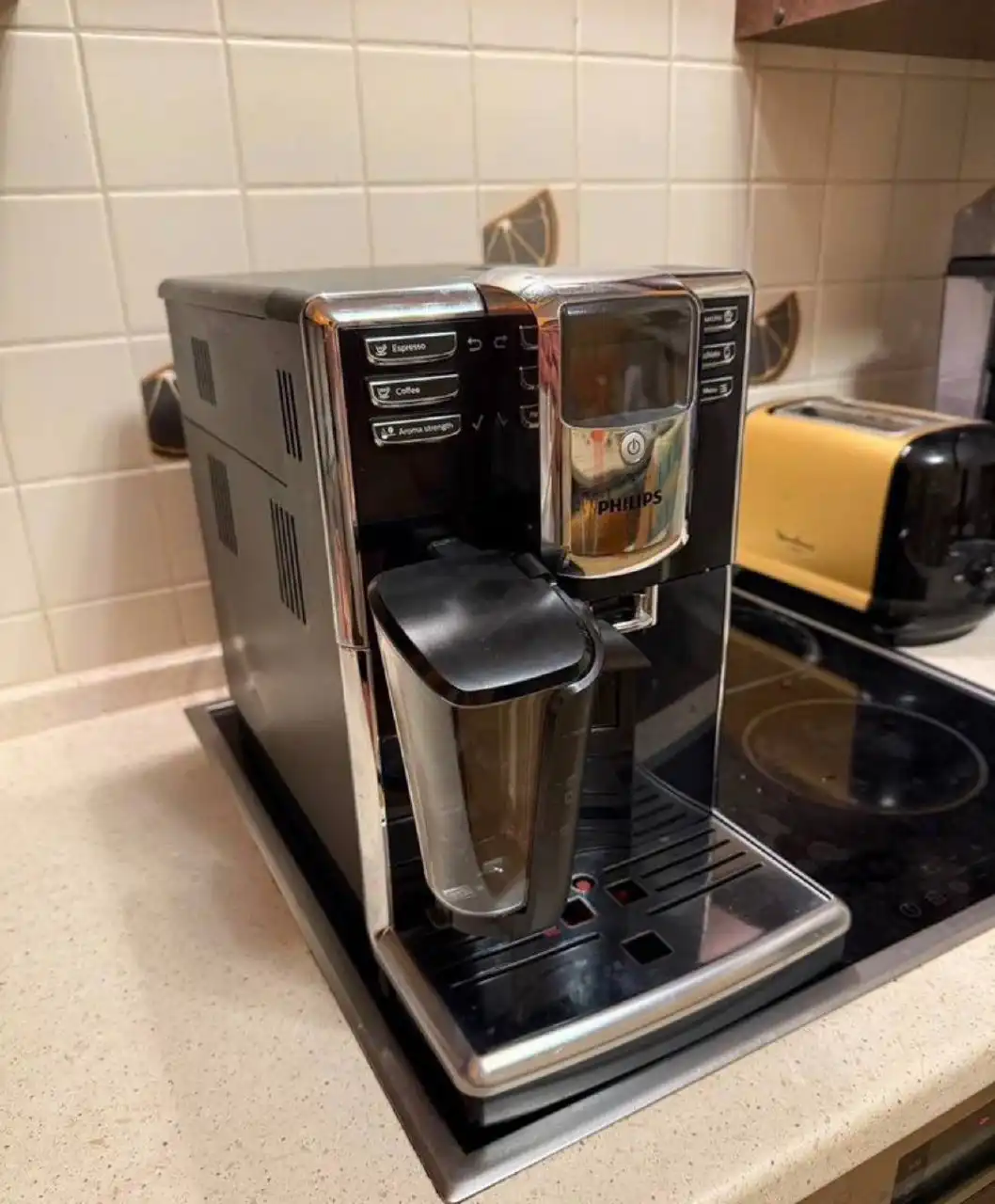 Продам кофемашину Philips LatteGo Series 5000 EP5030