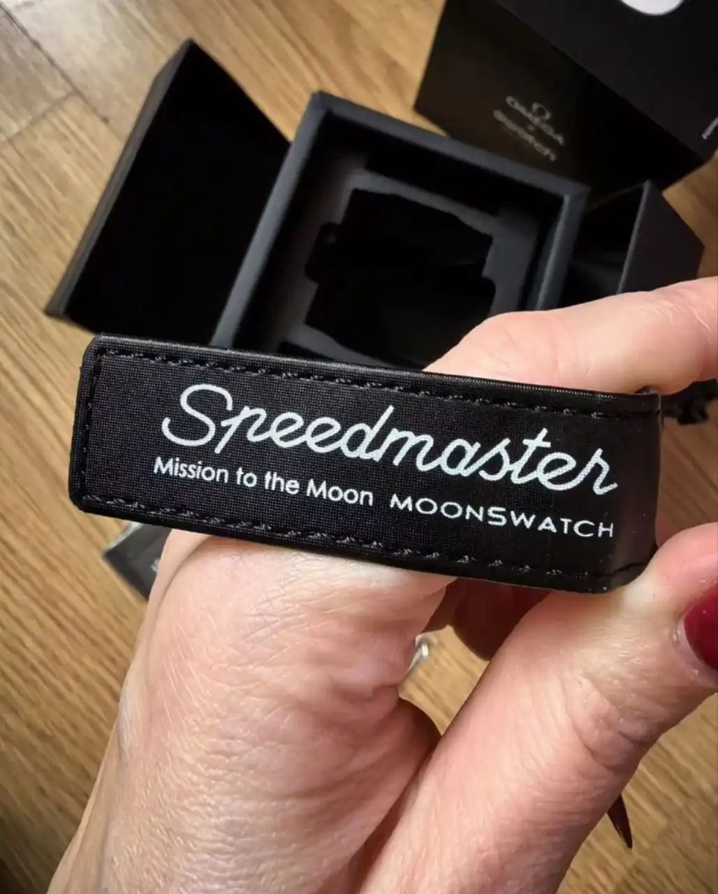 Часы Omega Swatch Snoopy