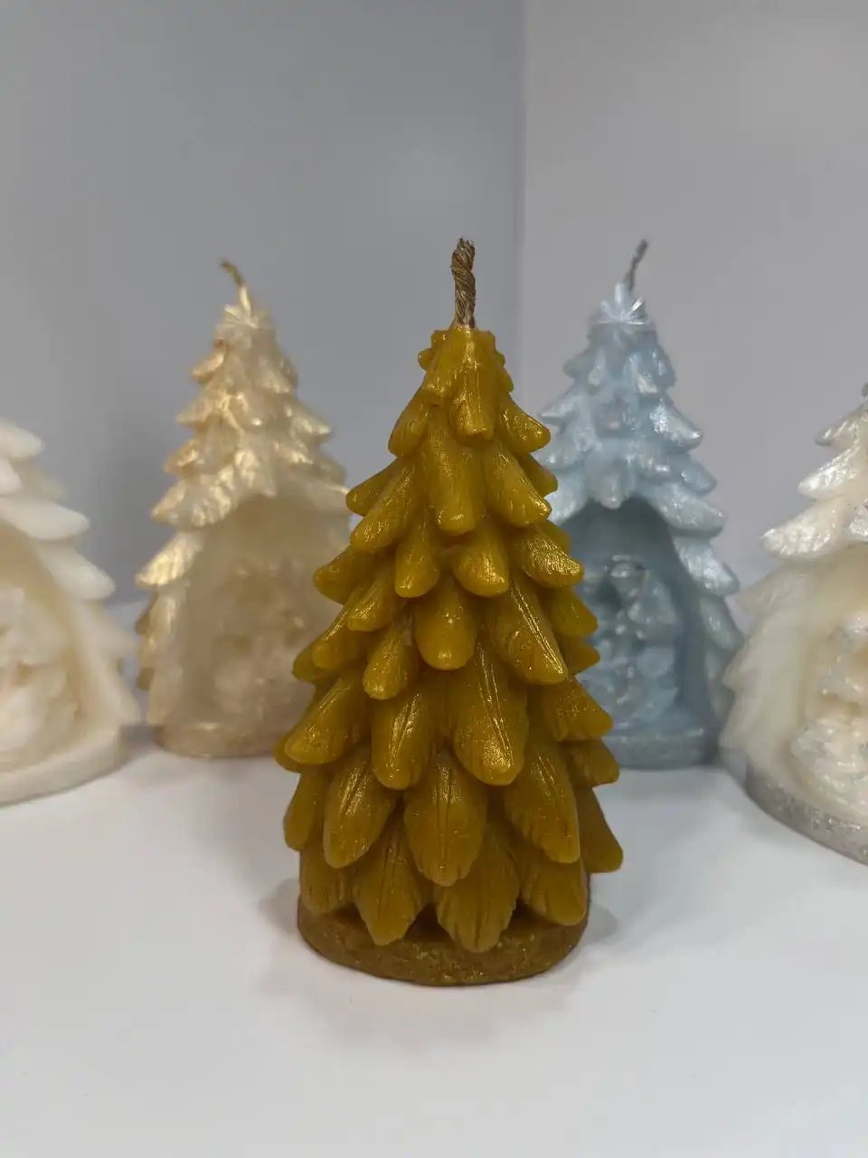 Свеча «Рождественская елка» ручной работы