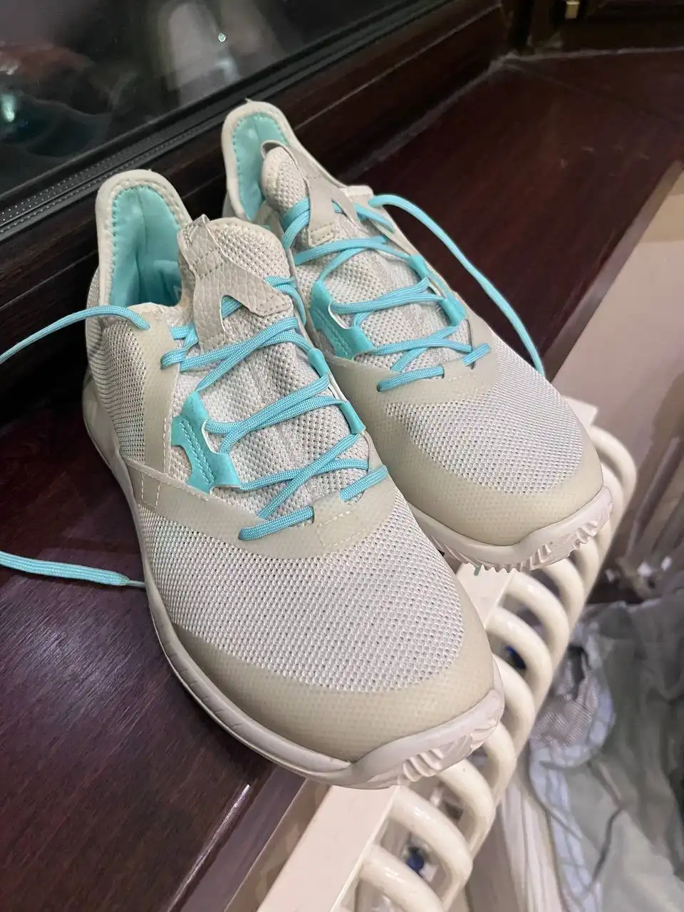 Оригинальная обувь 39 размера на узкую ногу