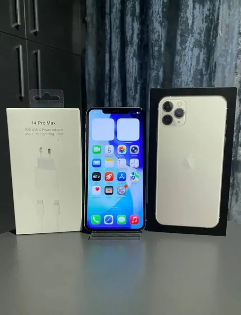 iPhone 11 Pro Max 64GB - Электроника в Химки