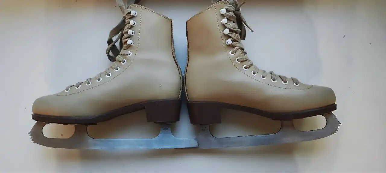 Детские коньки размер 36, использовались мало - Коньки (Хобби и отдых) в Химки